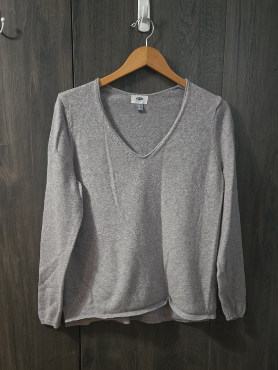 Old Navy Tops - Old Navy Light Gray V-Neck Long Sleeve Top